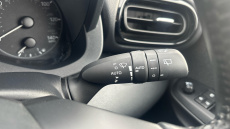 Toyota Yaris 1.5 Hybrid Icon 5dr CVT Hybrid Hatchback